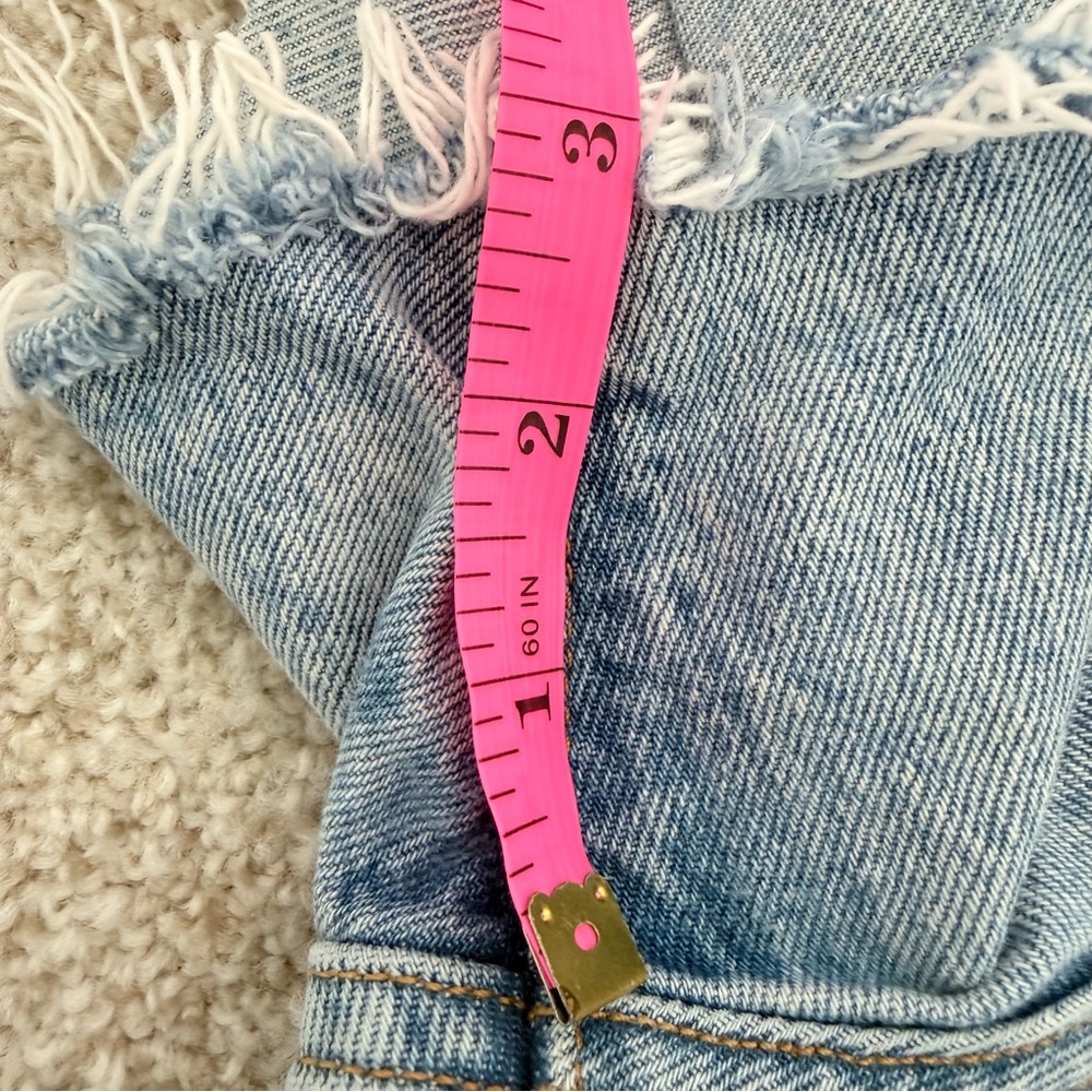 AGOLDE Dee Light Wash Distressed Denim Shorts size 28 - Picture 8 of 9